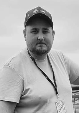 English men looking for love