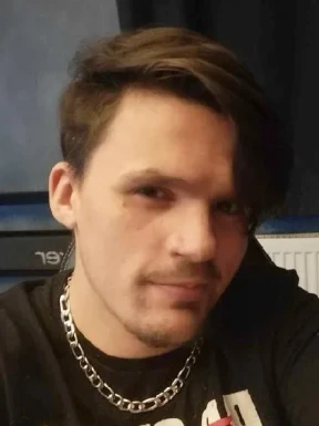 English men looking for love