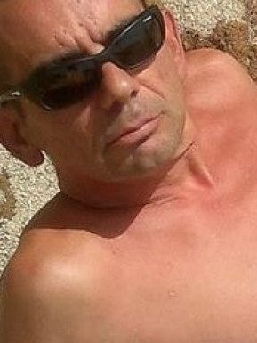 Spanish men looking for love