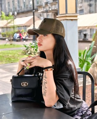 Thai ladyboys for dating / Ladyboys from Philippines for dating