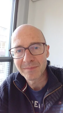 <span>Frank, 56</span>&nbsp;<span style='width: 25px; height: 16px; float: right; background-image: url(/bitmaps/flags_small/DE.PNG)'>&nbsp;</span><br><span>Freiburg, Germany</span>&nbsp;<input type='button' class='joinbtn' style='float: right' value='JOIN NOW' />