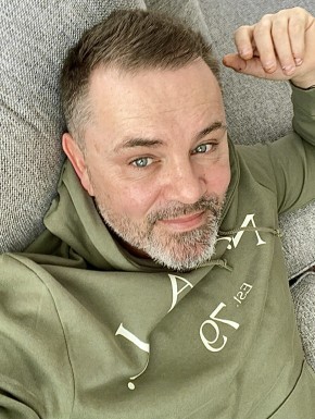 Foreign men for dating