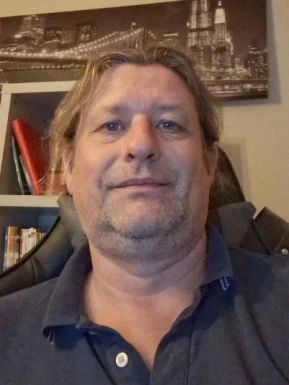 French men looking for love