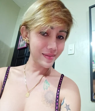 <span>Luna, 41</span>&nbsp;<span style='width: 25px; height: 16px; float: right; background-image: url(/bitmaps/flags_small/PH.PNG)'>&nbsp;</span><br><span>Salcedo, Filippine</span>&nbsp;<input type='button' class='joinbtn' style='float: right' value='JOIN NOW' />