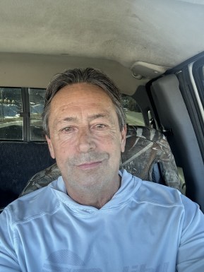 <span>Mike, 52</span>&nbsp;<span style='width: 25px; height: 16px; float: right; background-image: url(/bitmaps/flags_small/US.PNG)'>&nbsp;</span><br><span>Big Sky, Estados Unidos de América</span>&nbsp;<input type='button' class='joinbtn' style='float: right' value='JOIN NOW' />