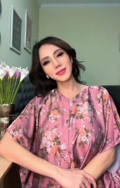 <span>Qirana, 40</span>&nbsp;<span style='width: 25px; height: 16px; float: right; background-image: url(/bitmaps/flags_small/ID.PNG)'>&nbsp;</span><br><span>Jakarta, Indonésia</span>&nbsp;<input type='button' class='joinbtn' style='float: right' value='JOIN NOW' />