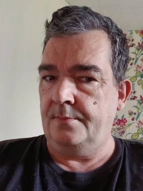 English men looking for love