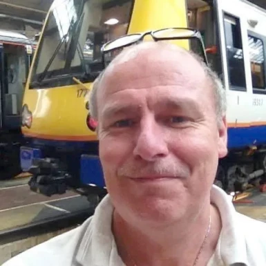 <span>Rob, 61</span> <span style='width: 25px; height: 16px; float: right; background-image: url(/bitmaps/flags_small/PH.PNG)'> </span><br><span> , 菲律宾</span> <input type='button' class='joinbtn' style='float: right' value='JOIN NOW' />