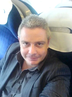 <span>Dylan, 52</span> <span style='width: 25px; height: 16px; float: right; background-image: url(/bitmaps/flags_small/UK.PNG)'> </span><br><span>Oxford, 英国</span> <input type='button' class='joinbtn' style='float: right' value='JOIN NOW' />