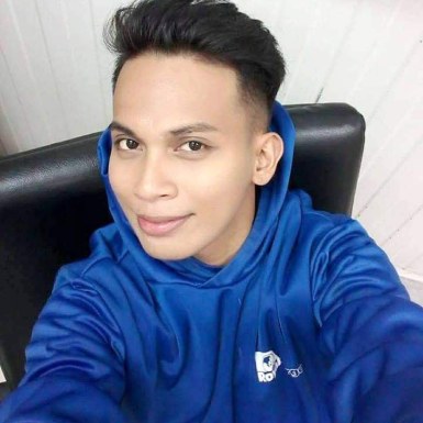 <span>Jhay, 32</span> <span style='width: 25px; height: 16px; float: right; background-image: url(/bitmaps/flags_small/PH.PNG)'> </span><br><span>Trece Marti, Philippinen</span> <input type='button' class='joinbtn' style='float: right' value='JOIN NOW' />