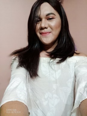 <span>paula, 34</span> <span style='width: 25px; height: 16px; float: right; background-image: url(/bitmaps/flags_small/PH.PNG)'> </span><br><span>Cebu, Philippines</span> <input type='button' class='joinbtn' style='float: right' value='JOIN NOW' />