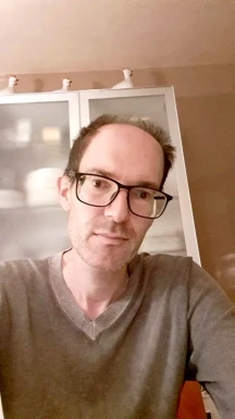 <span>Julien, 43</span> <span style='width: 25px; height: 16px; float: right; background-image: url(/bitmaps/flags_small/FR.PNG)'> </span><br><span>Annecy, France</span> <input type='button' class='joinbtn' style='float: right' value='JOIN NOW' />