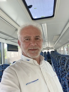 <span>Fabrice, 55</span> <span style='width: 25px; height: 16px; float: right; background-image: url(/bitmaps/flags_small/FR.PNG)'> </span><br><span>Metz, Francia</span> <input type='button' class='joinbtn' style='float: right' value='JOIN NOW' />