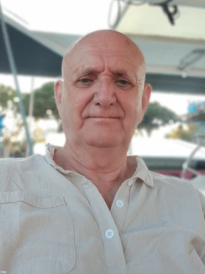 English men looking for love