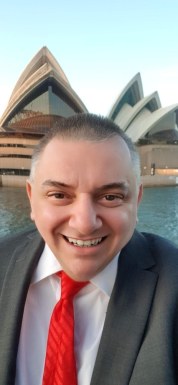 <span>Rodney, 60</span>&nbsp;<span style='width: 25px; height: 16px; float: right; background-image: url(/bitmaps/flags_small/AU.PNG)'>&nbsp;</span><br><span>Melbourne, Australia</span>&nbsp;<input type='button' class='joinbtn' style='float: right' value='JOIN NOW' />