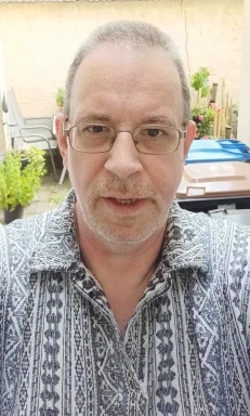 <span>Dietmar, 57</span> <span style='width: 25px; height: 16px; float: right; background-image: url(/bitmaps/flags_small/PH.PNG)'> </span><br><span>Daanbantaya, Philippines</span> <input type='button' class='joinbtn' style='float: right' value='JOIN NOW' />