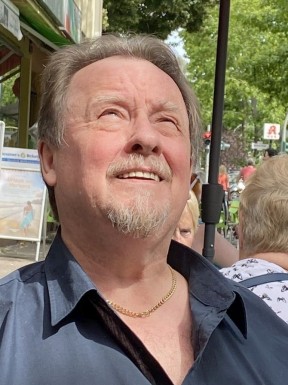 <span>Peter, 74</span> <span style='width: 25px; height: 16px; float: right; background-image: url(/bitmaps/flags_small/DE.PNG)'> </span><br><span>Berlin, Germany</span> <input type='button' class='joinbtn' style='float: right' value='JOIN NOW' />