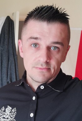 English men looking for love