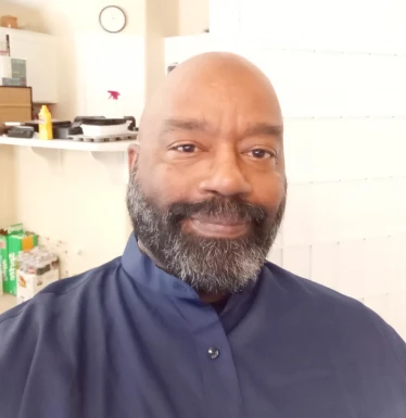 <span>Russ, 60</span> <span style='width: 25px; height: 16px; float: right; background-image: url(/bitmaps/flags_small/US.PNG)'> </span><br><span>Las Vegas, สหรัฐอเมริกา</span> <input type='button' class='joinbtn' style='float: right' value='JOIN NOW' />