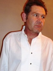 English men looking for love